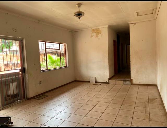 3 BEDROOM HOUSE FOR SALE IN IVY PARK